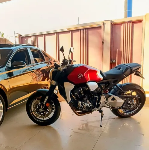 CB 1000r vendo ou tro
