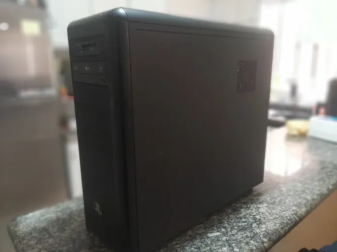 Gabinete grande para PC + fonte 450w