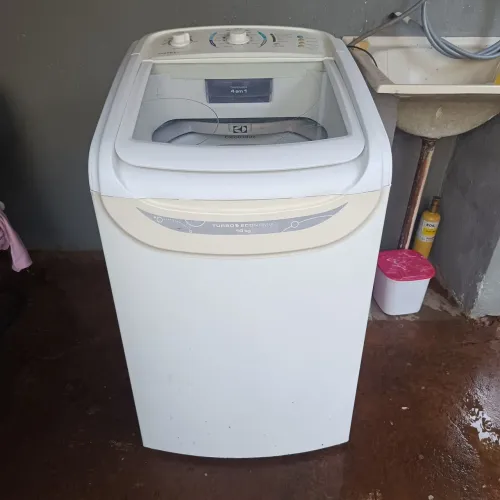 Máquina de lavar roupas Eletrolux 10 kg 