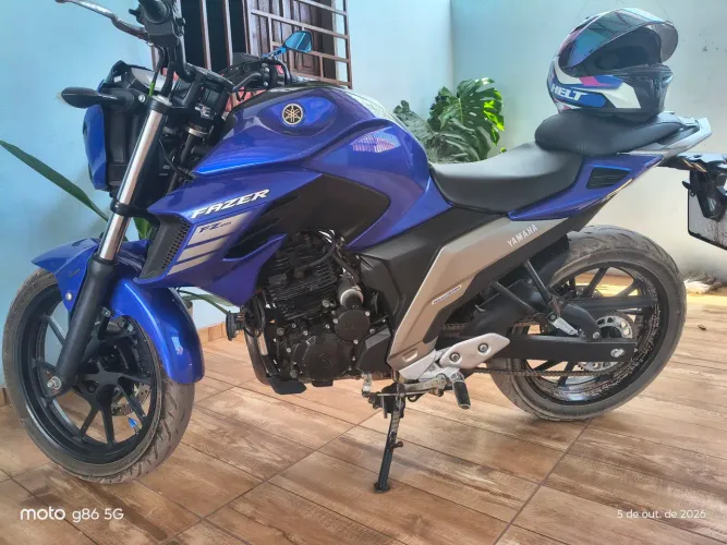 Vendo moto fazer 250 semi-nova