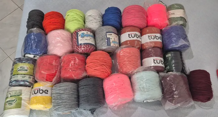 Lote Desapego de Fios de Malha e Lãs Variadas para Crochê / Tricô / Artesanato