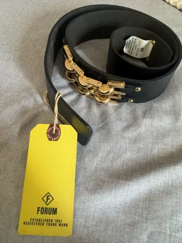 Cinto forum dourado feminino