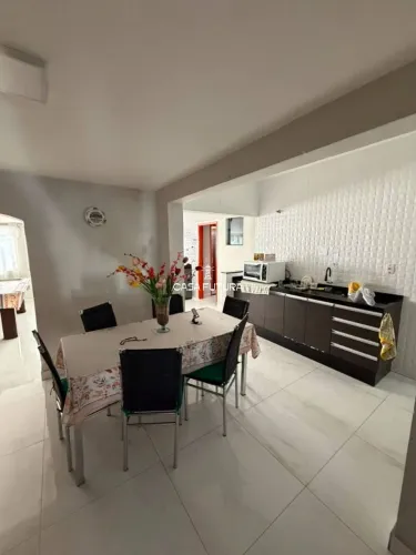 Casa com 3 dormitórios à venda, 138 m² por R$ 950.000,00 - Retiro - Volta Redonda/RJ