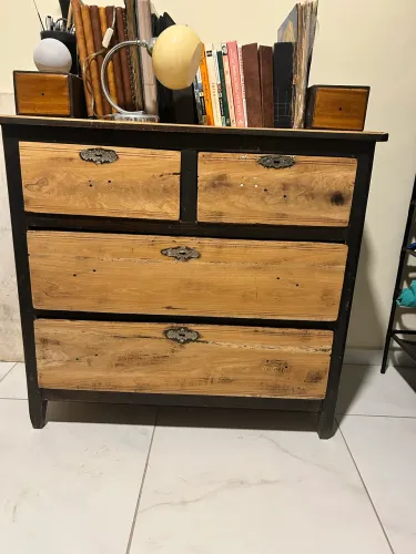 Cômoda madeira nobre