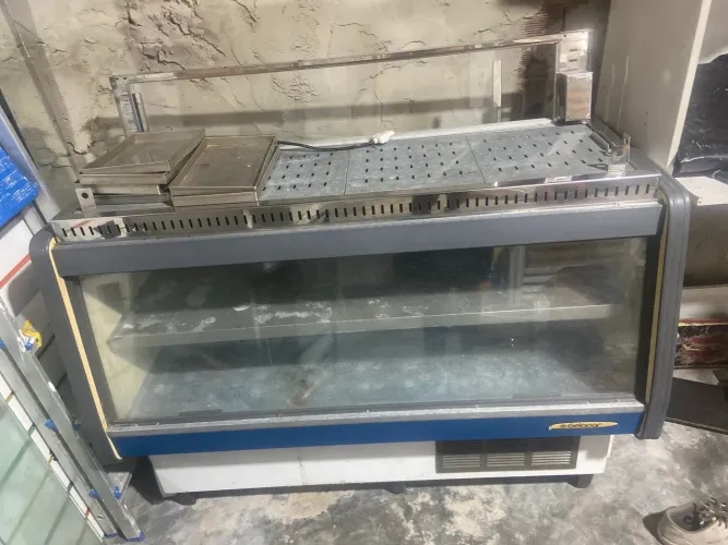 Expositor e refrigeração troca em iPhone 14 pra cima
