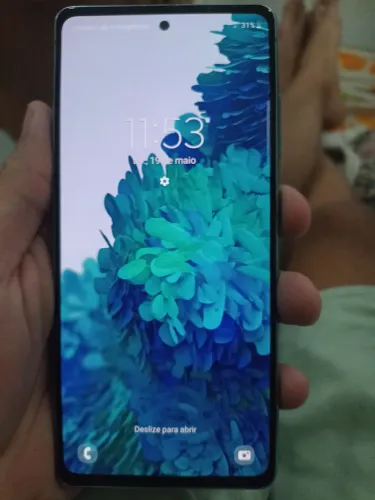 Galaxy S20FE 128 gb pra sair logo 400 reais, não aceito oferta 