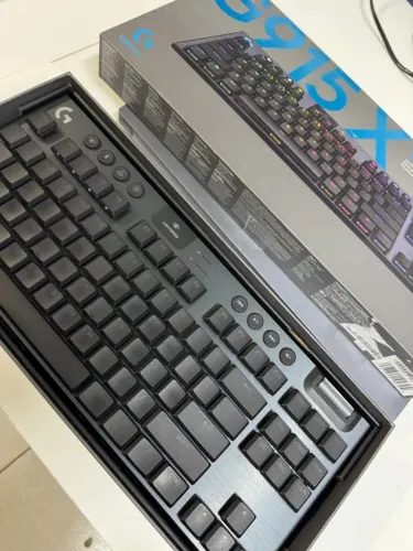 Teclado Logitech G915X TKL