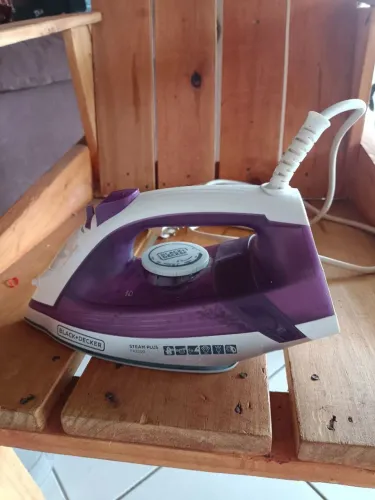 Ferro de roupa vapor Black Decker