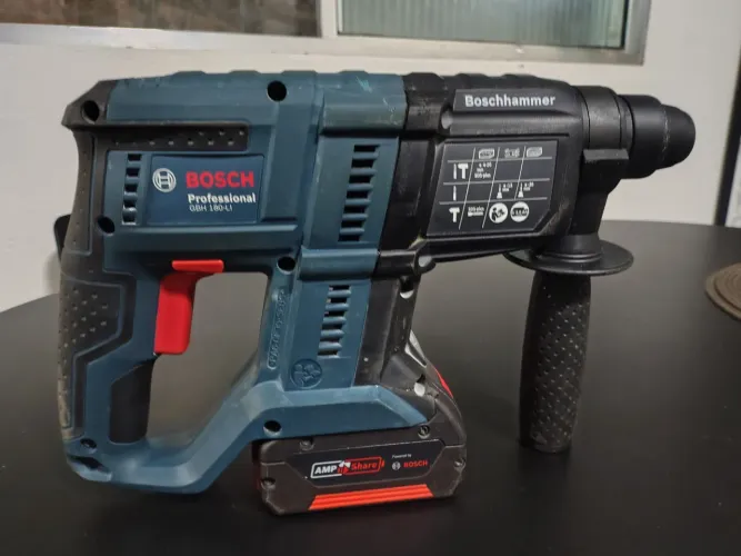 Martelete Bosch 18v
