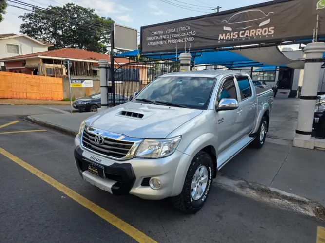 Toyota Hilux CD SRV D4-d 4X4 3.0 TDI Diesel AUT 2013