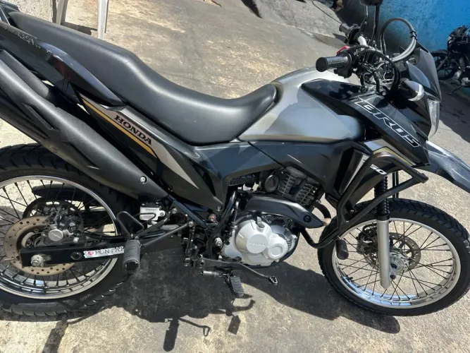 Honda NXR Bros 160 2023 - Conservada - Pronta para Rodar