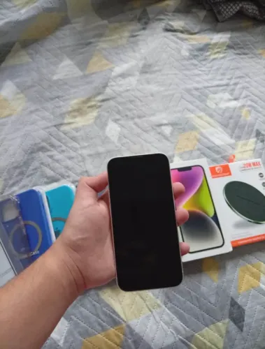 iPhone 14 em ótimas condições