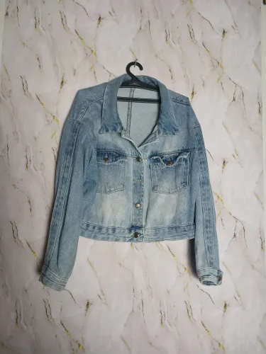 Jaqueta jeans feminina curta
