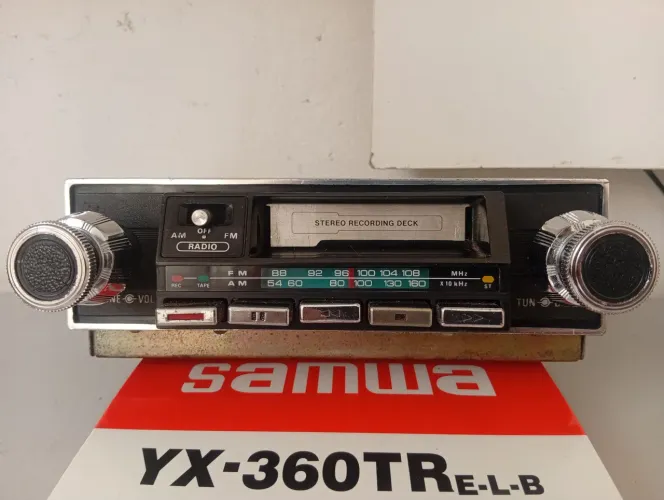 Rádio TKR MODEL CRF 800M.