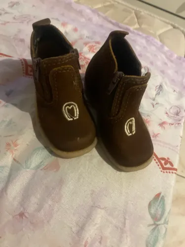 Bota infantil 40 reais