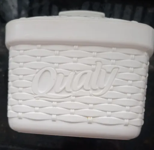 Um porta margarina  qualy  usado