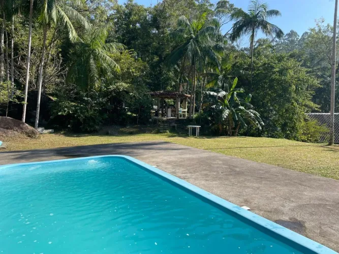 Sítio em Três Riachos/ Biguaçu