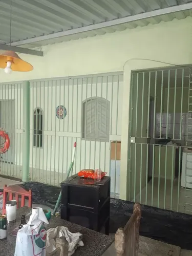 trabalhamos com reparos e pintura de grades e portões 