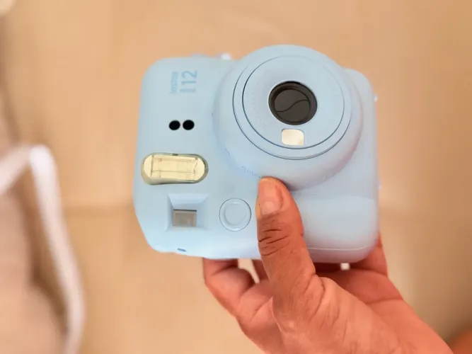 Câmera instax Mini 12 nova