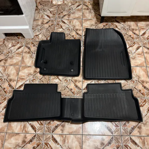 Jogo de tapetes borda elevada onix hatch 2020 a 2026 / Jogos de tapete tipo bandeja
