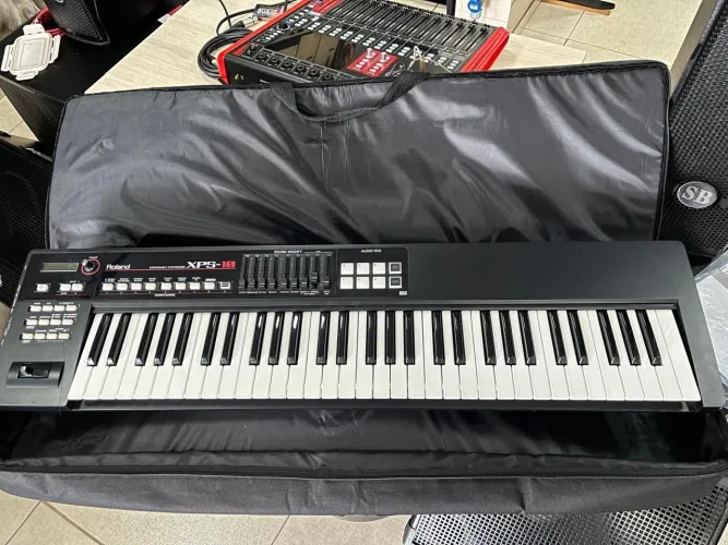 Kit Teclado Roland Xps-10x C/ Pedal E Suporte E Bag Xps-10