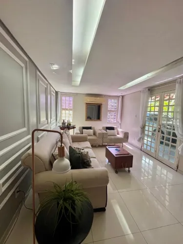 Vendo Casa Duplex 04 suítes com closet, sendo 01 suíte Térrea px ao Hiper DB Ponta Negra