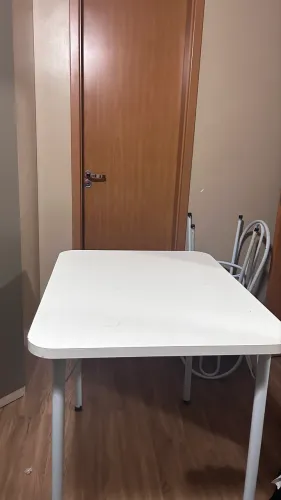 Mesa e Cadeiras