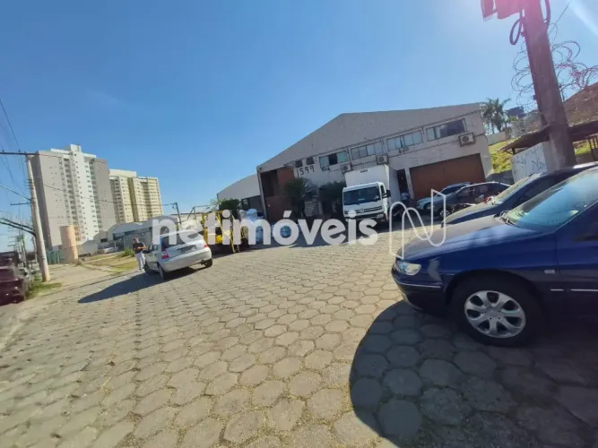 GALPÃO BAIRRO SERRANO!