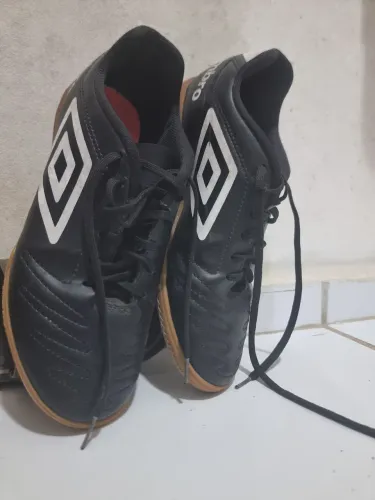 Chuteiro da futsal da Umbro