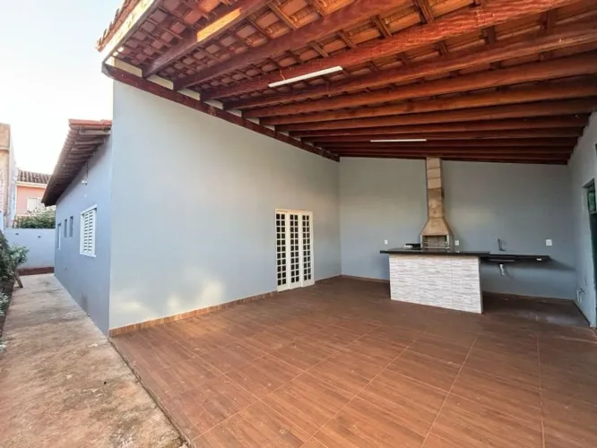 Casa térrea para alugar com 2 quartos, quintal, 1 vaga, 115 m² - Recanto das Flores - Bonf