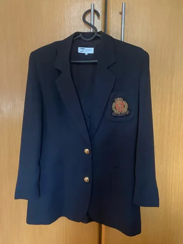 Blazer Vintage Azul-Escuro com Brasão Bordado - Tamanho 42