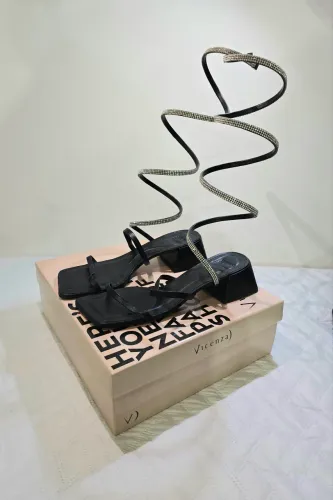 Sandália Com Salto Vicenza Preta - Tam 39