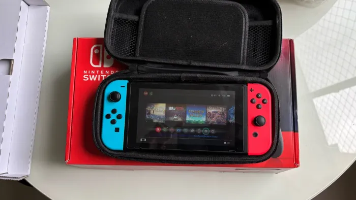 Nintendo Switch V2 - não desbloqueado - defeito na tela