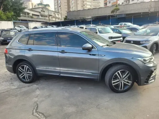 Volkswagen Tiguan Allspac R-line 300 TSI 2.0 2025