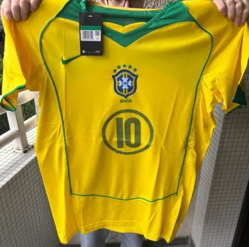 Camisa 2004 Amarela Brasil Ronaldinho 10 Total 90 Torcedor 1.1 Tamanhos do P ao G1