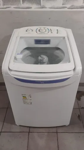 Máquina de Lavar Electrolux 15 kg turbo