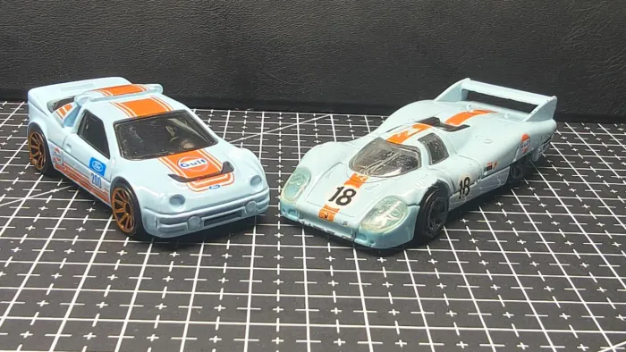 Lote 2 Hot Wheels Gulf Racing - Ford RS200 e Porsche 917 LH