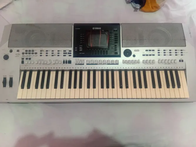 Teclado Yamaha PSR s900