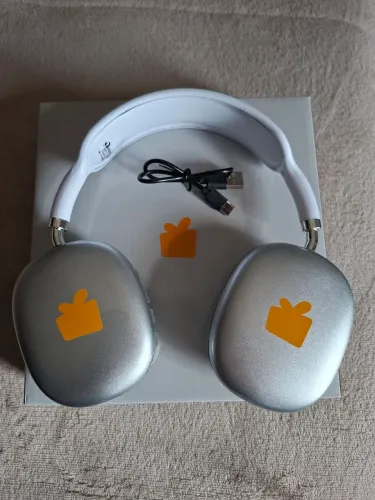 Headphone branco e prata