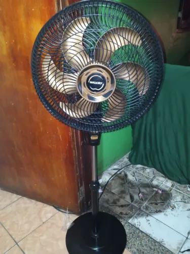 Ventilador de coluna Mallory 40cm funcionando perfeitamente em estado de novo