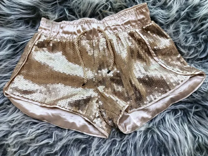 Short Tam 12