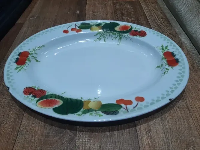 01 Travessa de ágata (ferro esmaltado). Medindo 40 cm - Vintage , usada , ! YU-I BRAND