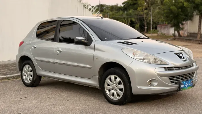 Peugeot 207 XR Sport 1.4 Flex 8V 5P 2012