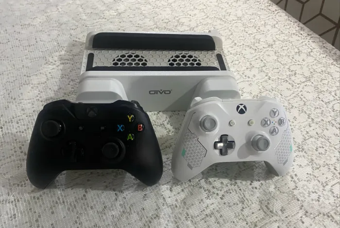 Controles + Suporte Xbox One s