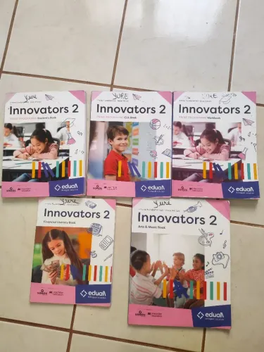 Livros de inglês Innovators 2, anos iniciais 5 livros