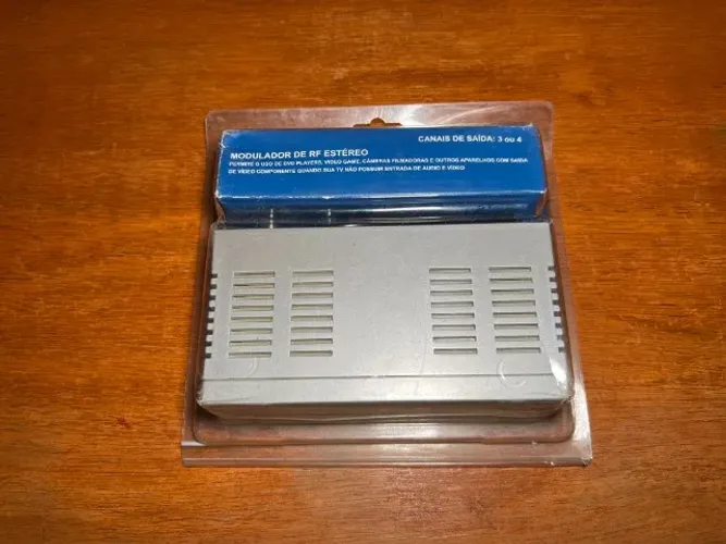 Modulador de RF Estéreo - PARA VIDEO GAMES E APARELHOS DE VÍDEO AV - AINDA NO LACRE