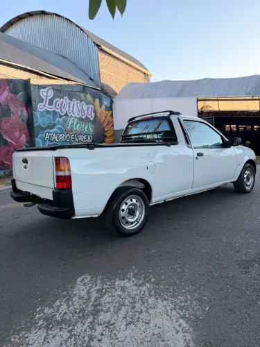 Ford Courier 1.6 L/ 1.6 Flex 2012