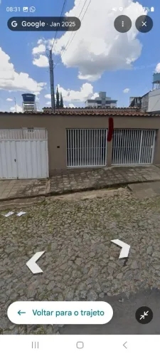 Casa térrea 3 vagas garagem 2 dorms