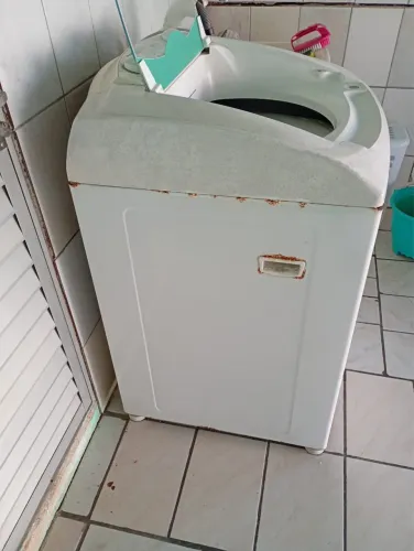 Máquina de lavar para retirada de peças