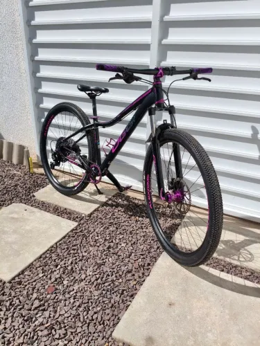 OGGI ARO 29 PERSONALIZADA ? DEORE 11V + FREIOS SHIMANO